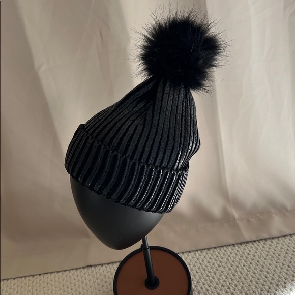 NWOT Peloton winter beanie O/S - Picture 3 of 5